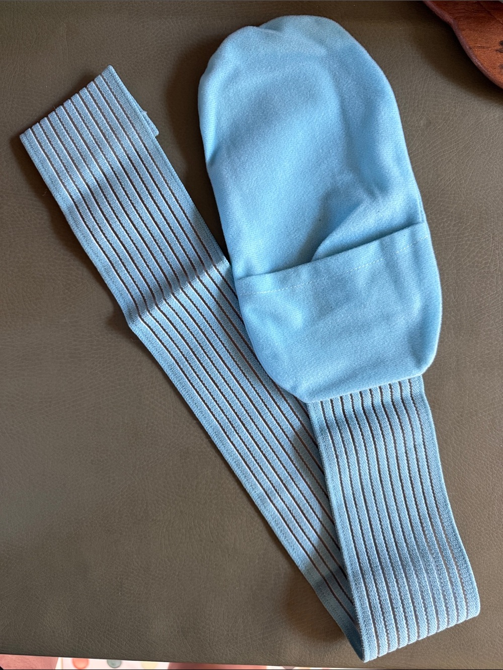 Pouch with Adjustable strap for heating and cooling pads